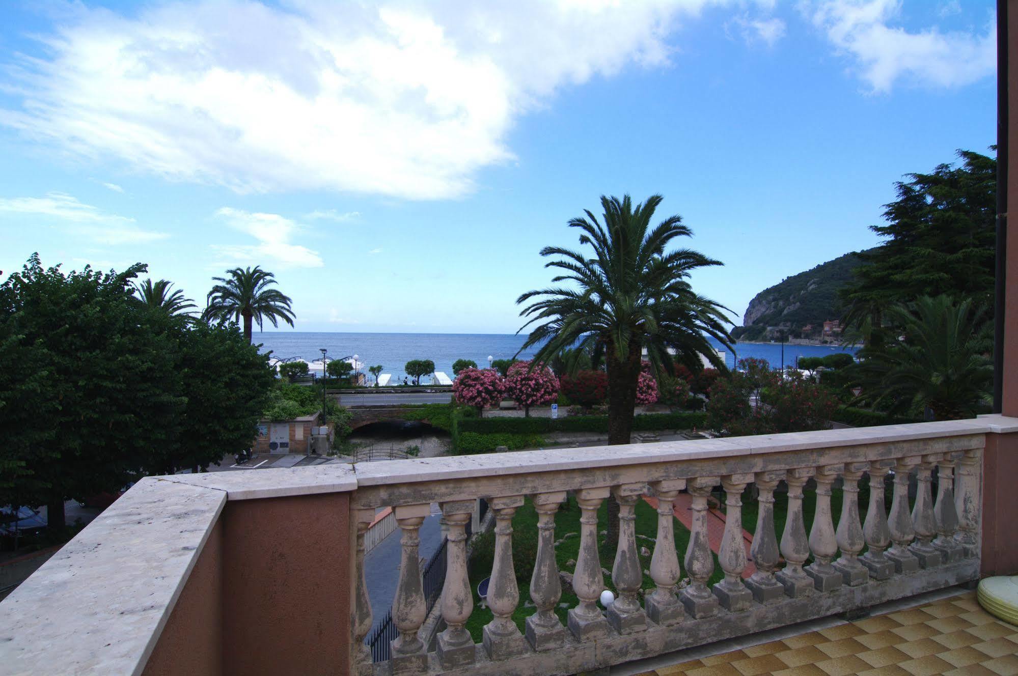 Albergo Mp นอลี ภายนอก รูปภาพ
